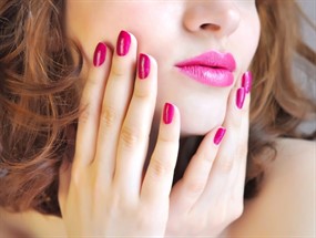 红色光疗美甲图片